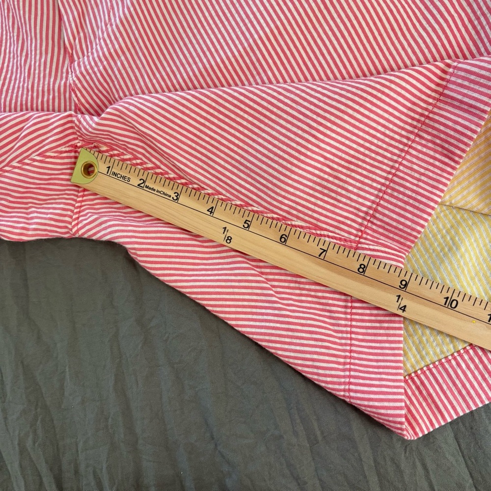 Southern Tide Skipjack Red White Striped Seersucker Shorts. Size 40. - Picture 10 of 10
